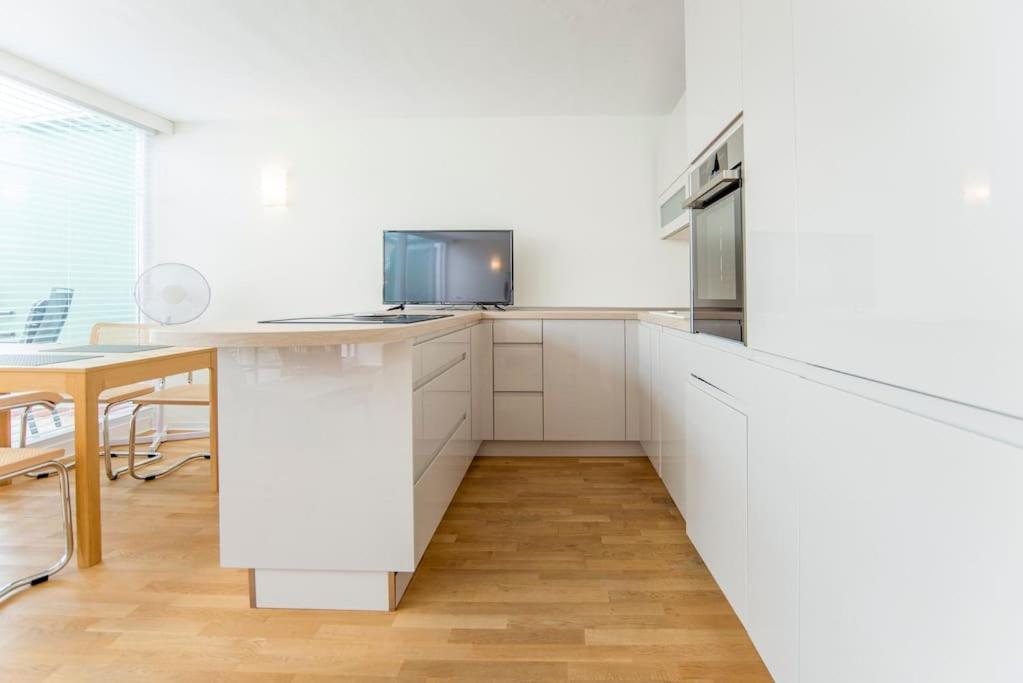 Modernes, Sonniges Appartement Im Herzen Von Duesseldorf Exterior foto