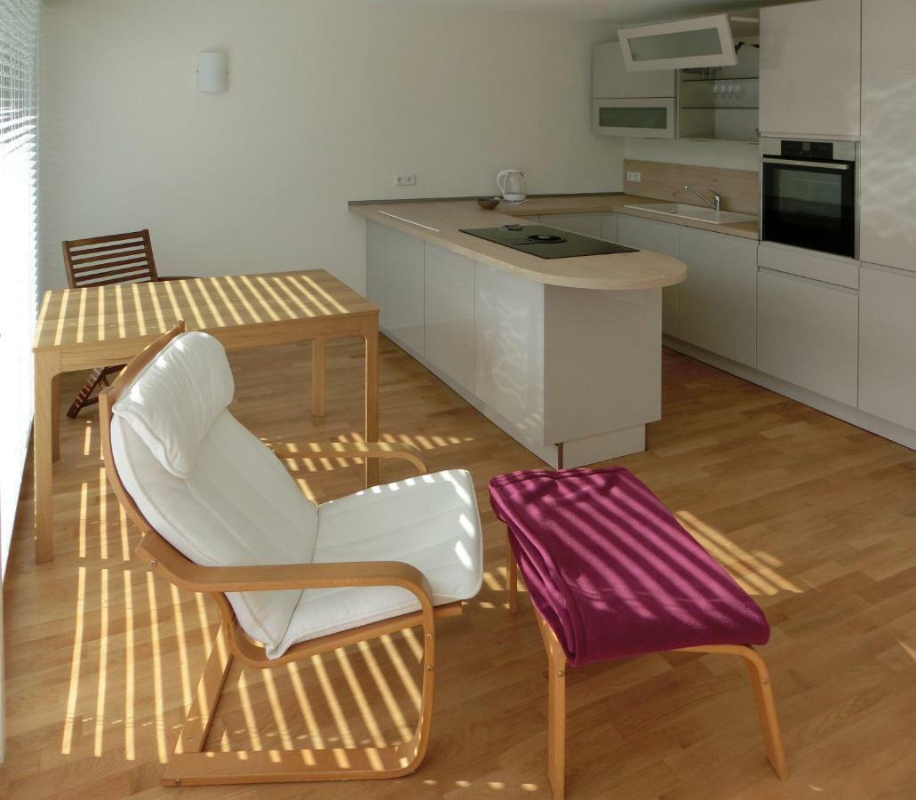 Modernes, Sonniges Appartement Im Herzen Von Duesseldorf Exterior foto